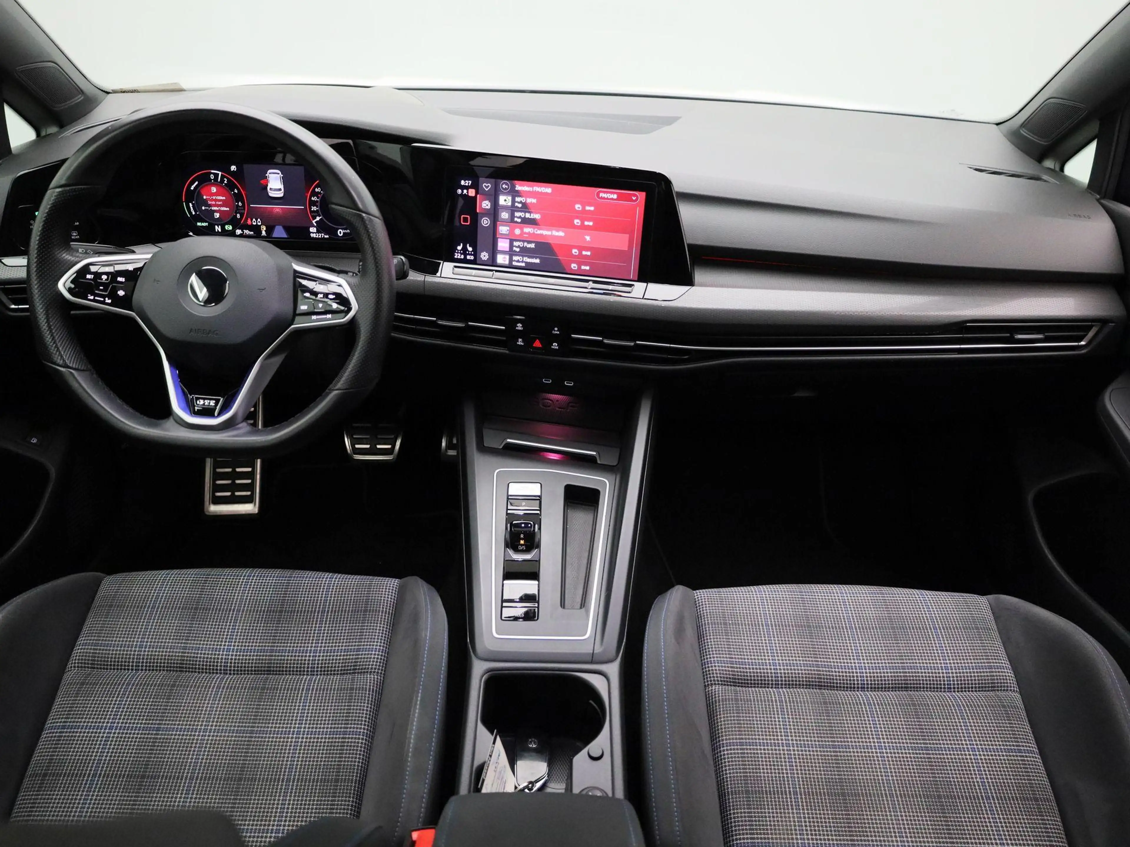 Volkswagen Golf GTE 1.4 eHybrid | PANORAMADAK | IQ | HUD |PARKEERSENSO — photo 9