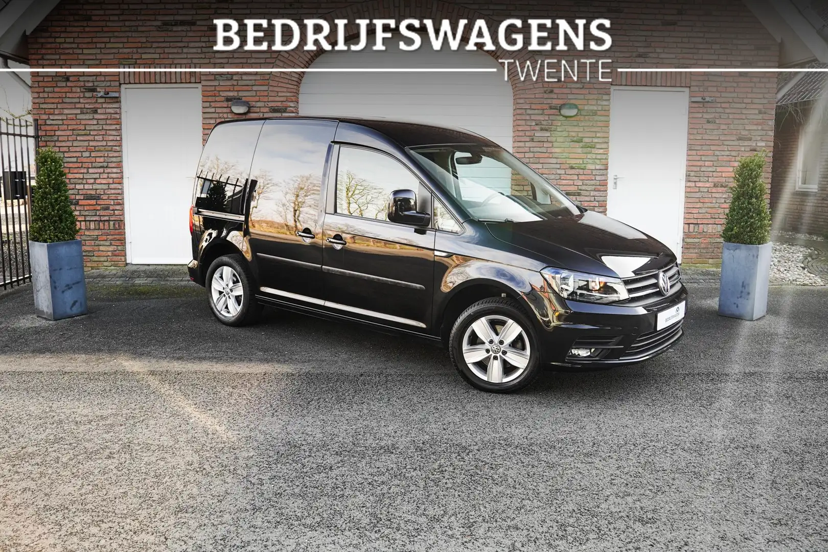 Volkswagen Caddy 2.0 TDI L1H1 75PK Airco PDC Achter NAVI Cruise Con Noir - 1