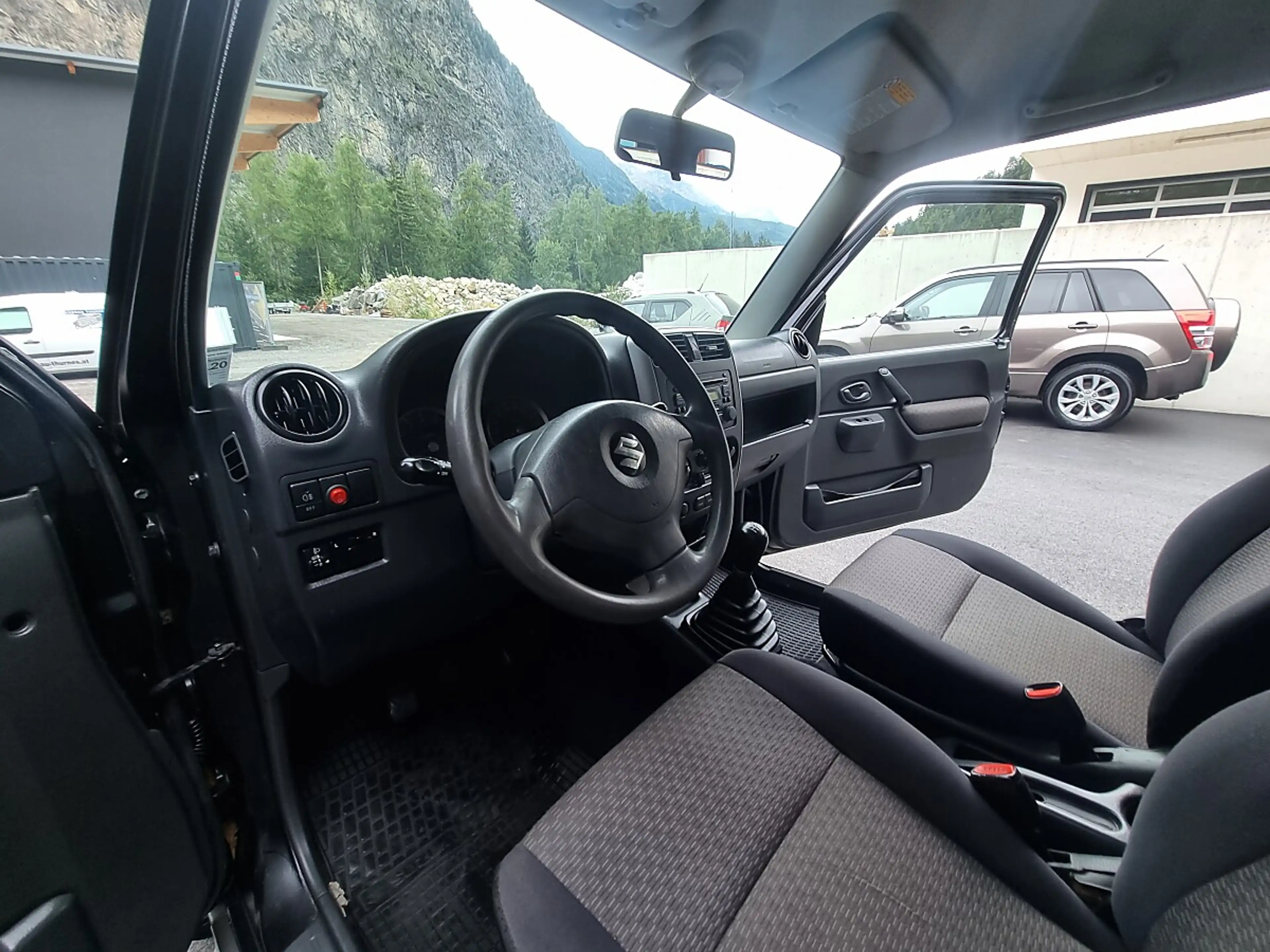 Suzuki Jimny 1,3 VX — photo 15