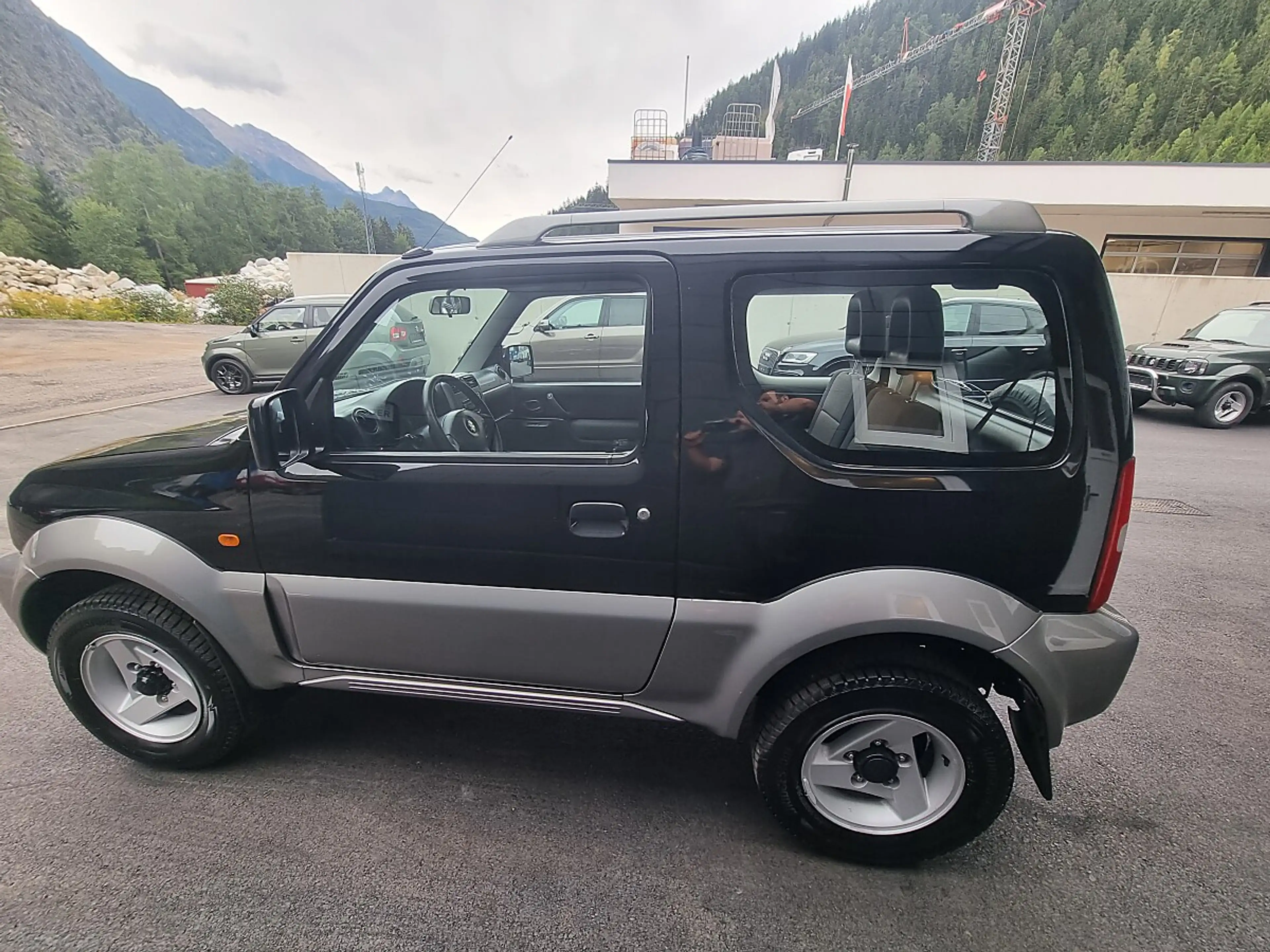 Suzuki Jimny 1,3 VX — photo 11
