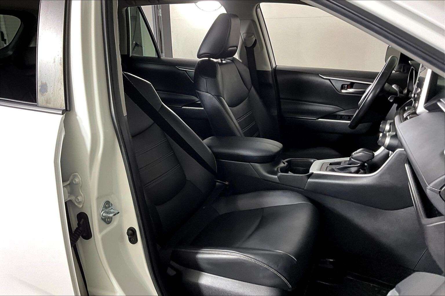 used 2021 Toyota RAV4 car, priced at $26,998