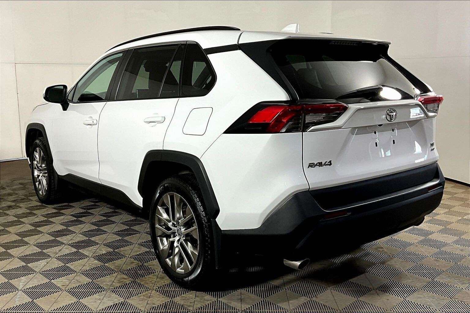 used 2021 Toyota RAV4 car, priced at $26,998