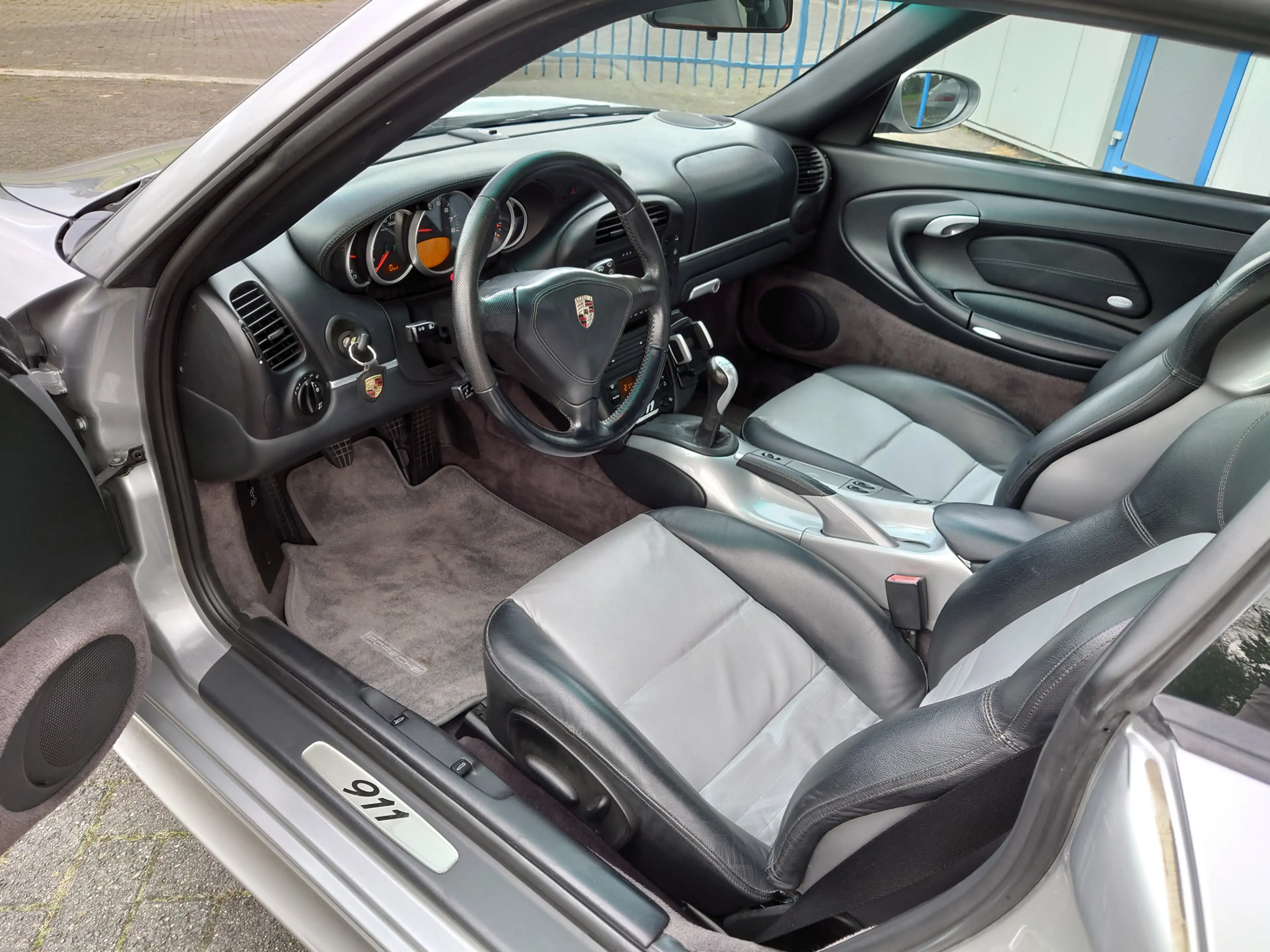 Porsche 996 3.6 Coupé Carrera 40 Jahre Edition / Limited No. 3 — photo 3