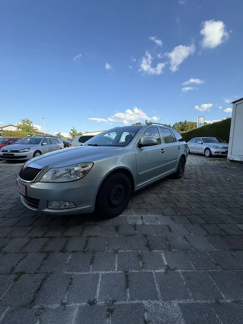 Skoda Octavia Ambiente Green - 1