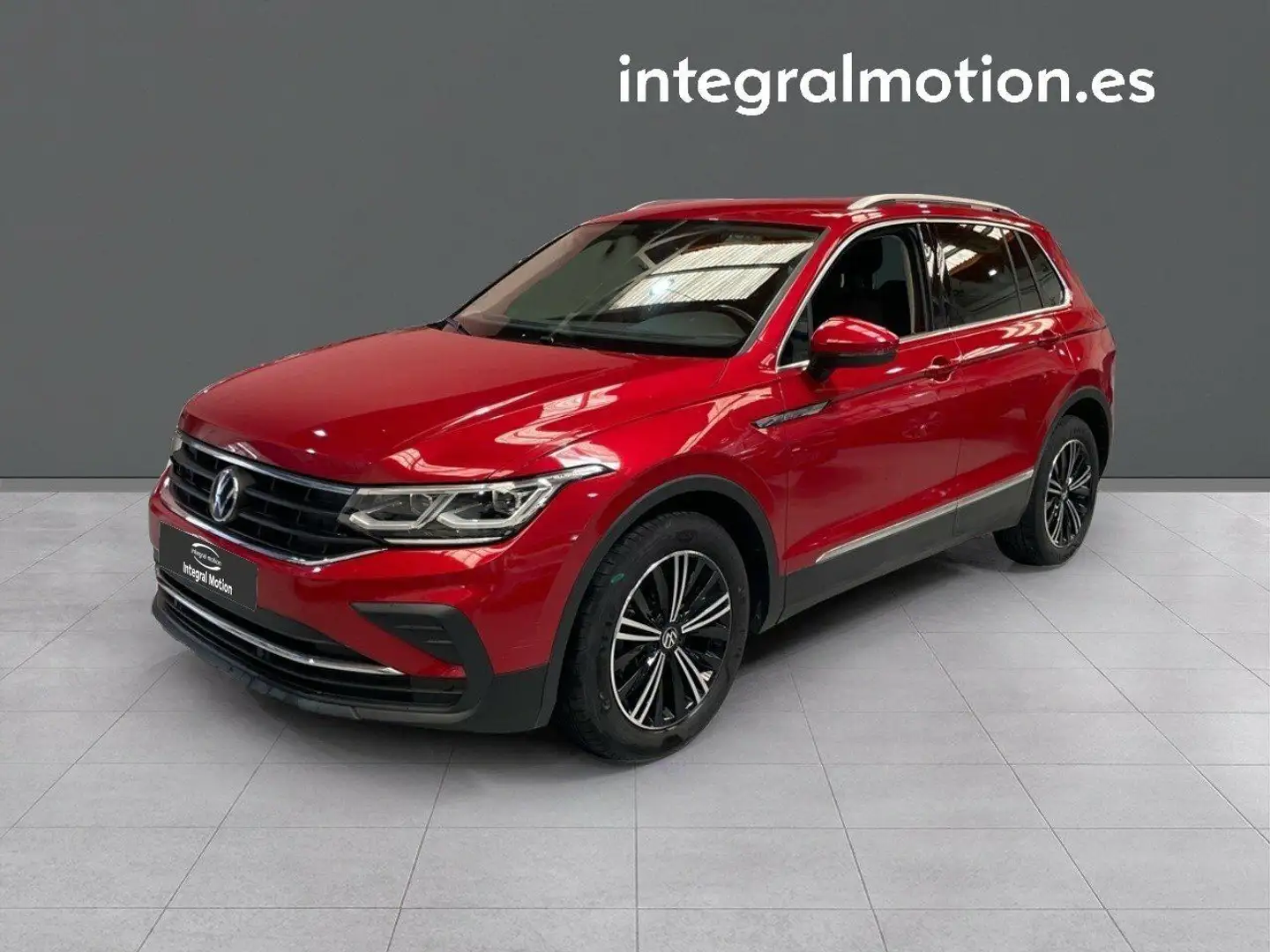 Volkswagen Tiguan 2.0TDI Life 110kW Rojo - 1