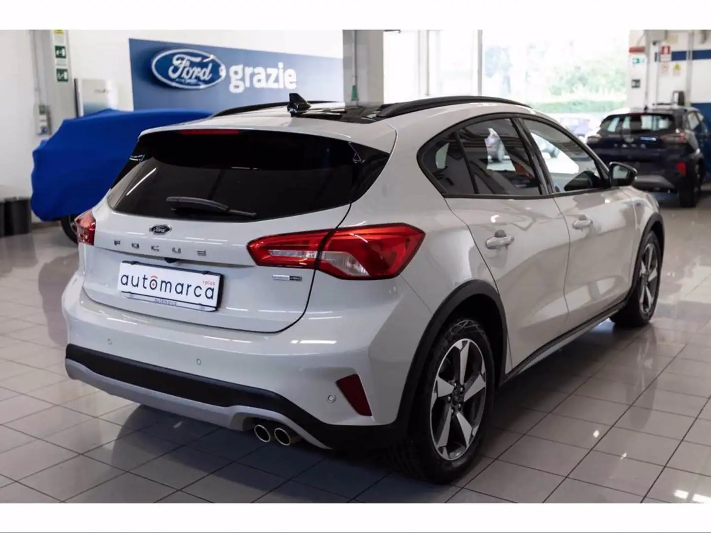Ford Focus 1.0 EcoBoost Hybrid 125 CV 5p. Active Bianco - 2