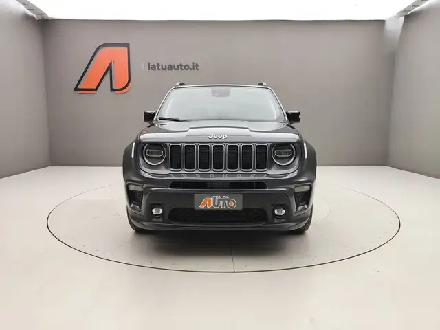 Jeep Renegade view 2