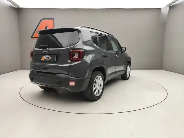 Jeep Renegade view 7