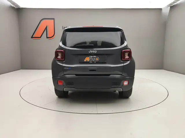 Jeep Renegade view 6