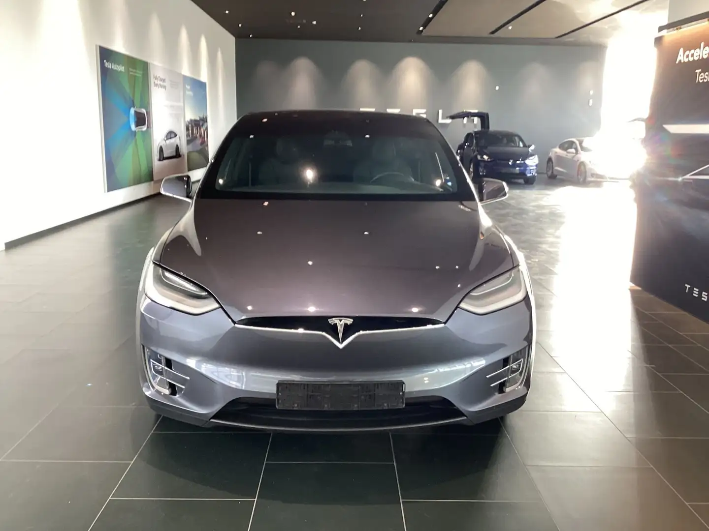 Tesla Model X 87 kWh Dual Motor Long Range Gris - 2