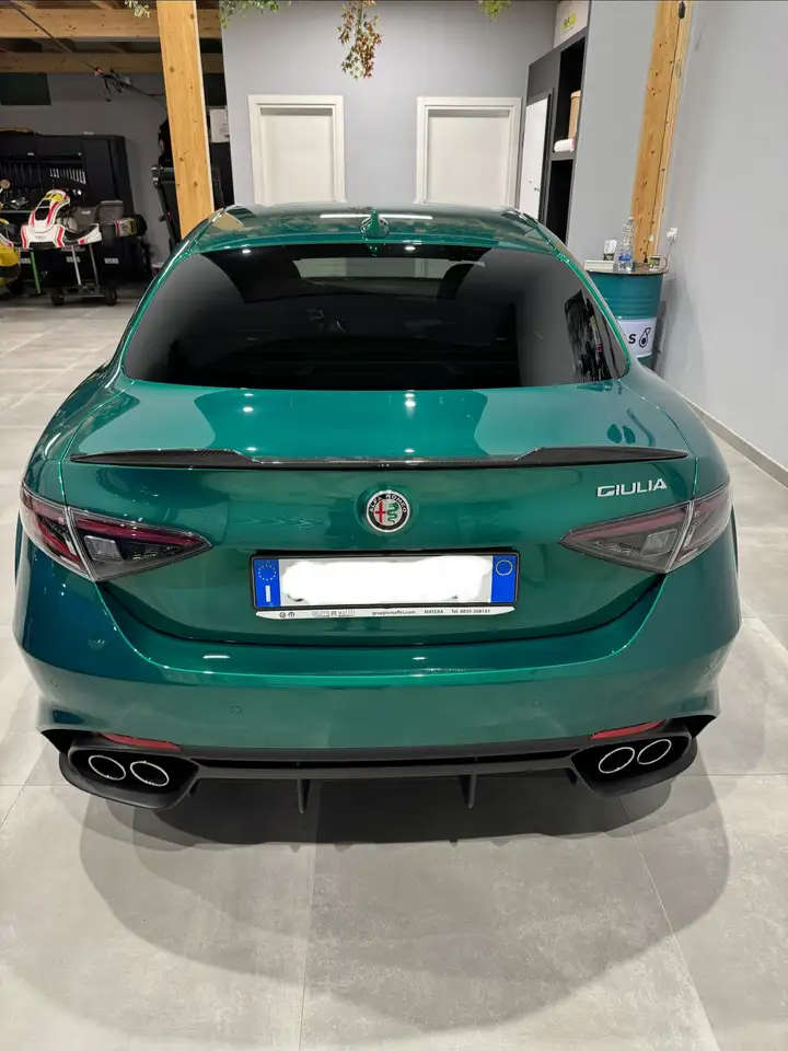 Alfa Romeo Giulia 2023 — фото 6