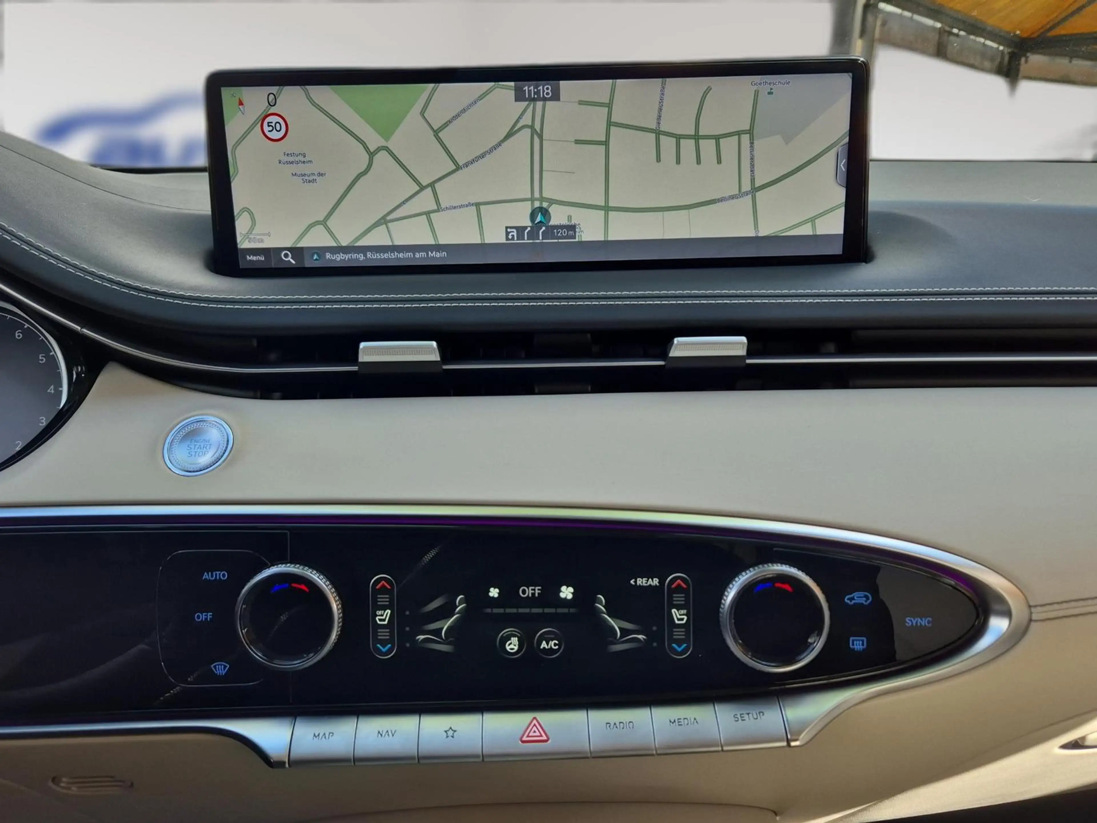 Genesis GV70 2.5T AWD Luxury Komfort Paket*Leder — photo 13