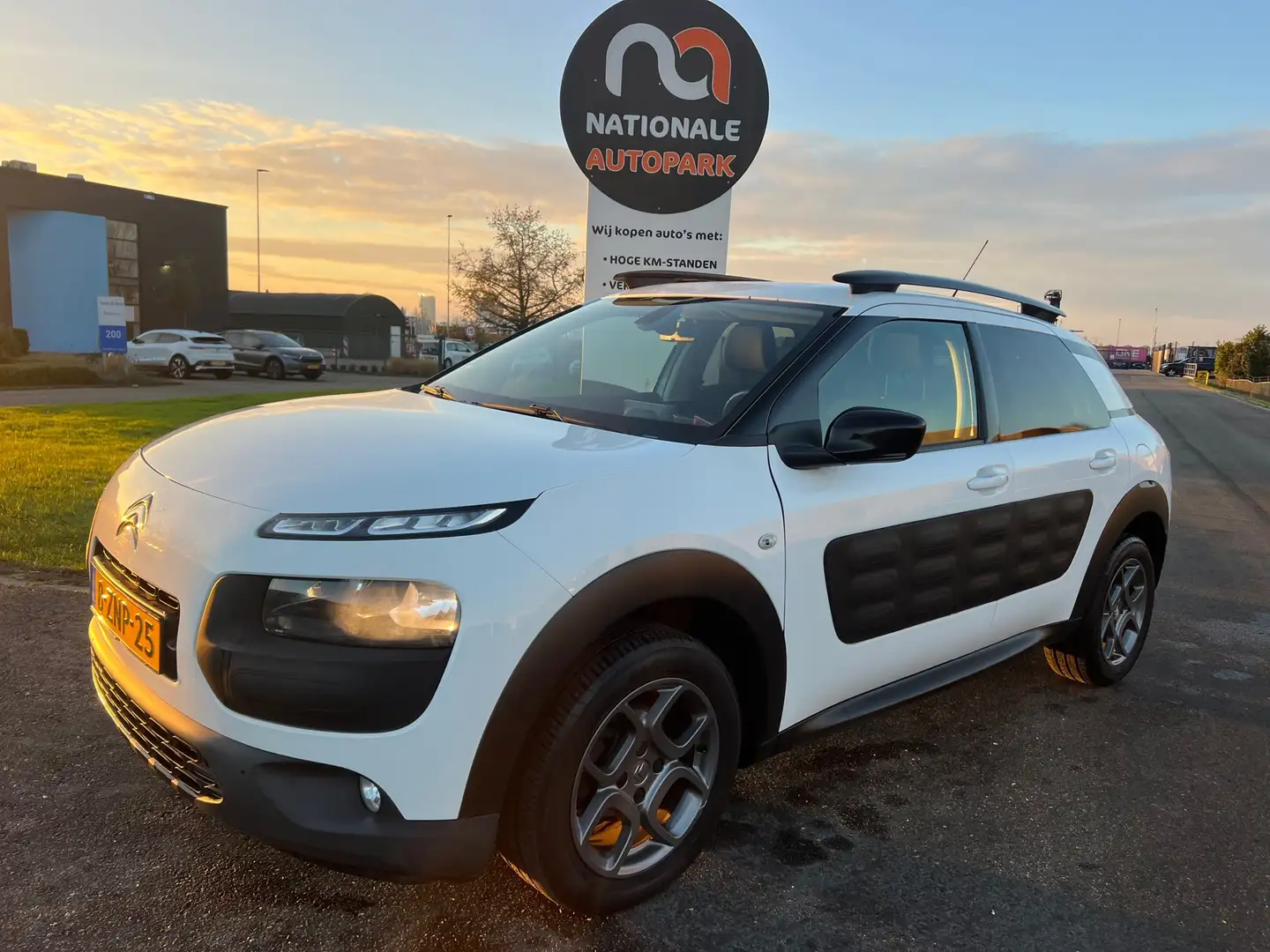 Citroen C4 Cactus 2015 * 1.2 e-VTi Shine * AUTOMAAT * EXPORT & HANDE Bianco - 1