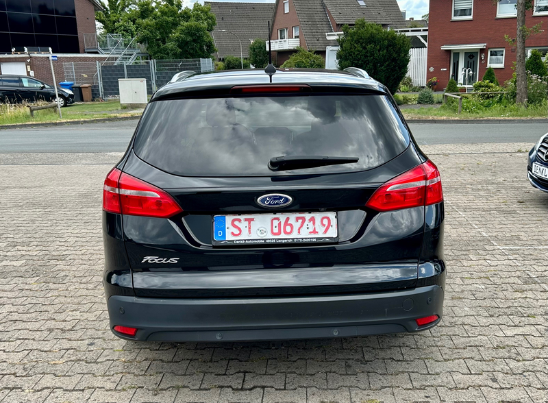 Ford Focus Ford Focus Turnier 1.5 TDCI Titanium Kamera Scheckheftgepflegt — photo 3