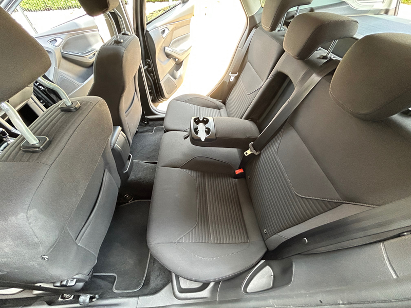 Ford Focus Ford Focus Turnier 1.5 TDCI Titanium Kamera Scheckheftgepflegt — photo 10