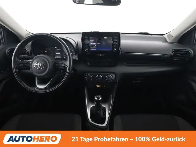 Toyota Yaris view 12