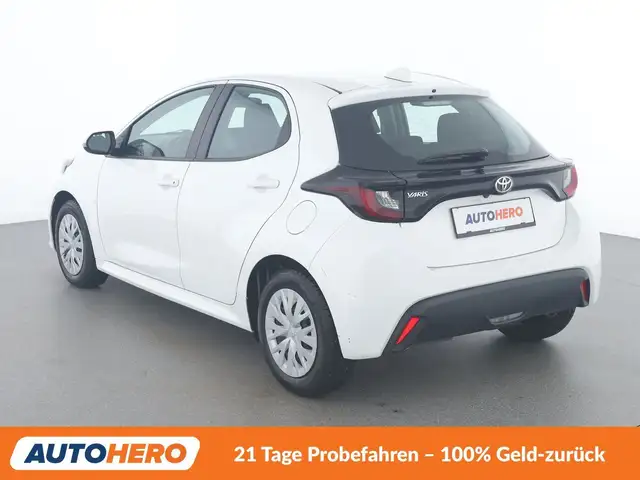 Toyota Yaris view 4