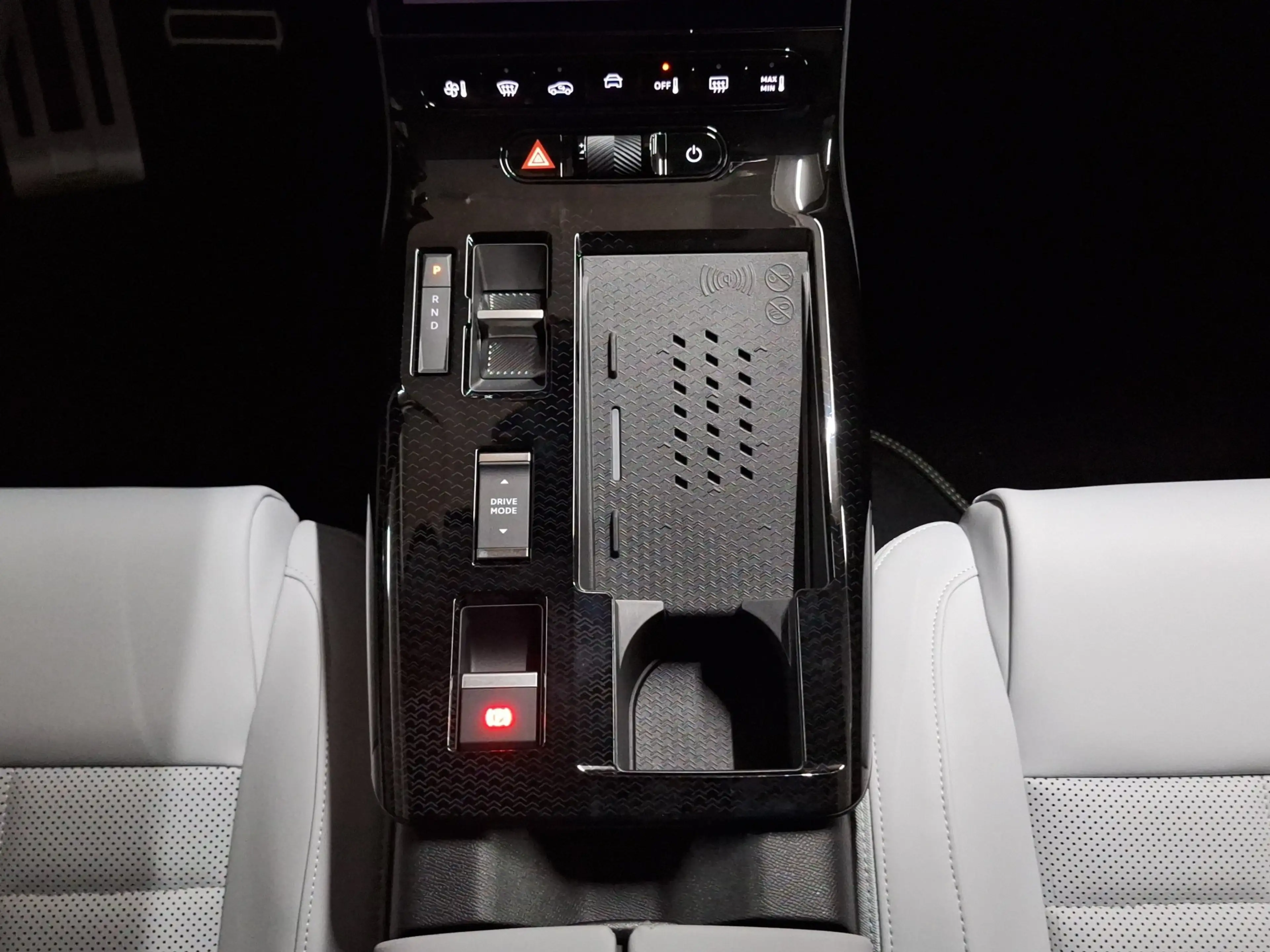 Citroen C5 Aircross Elektro MAX Massage*360 Kam* Wärmep* — photo 14