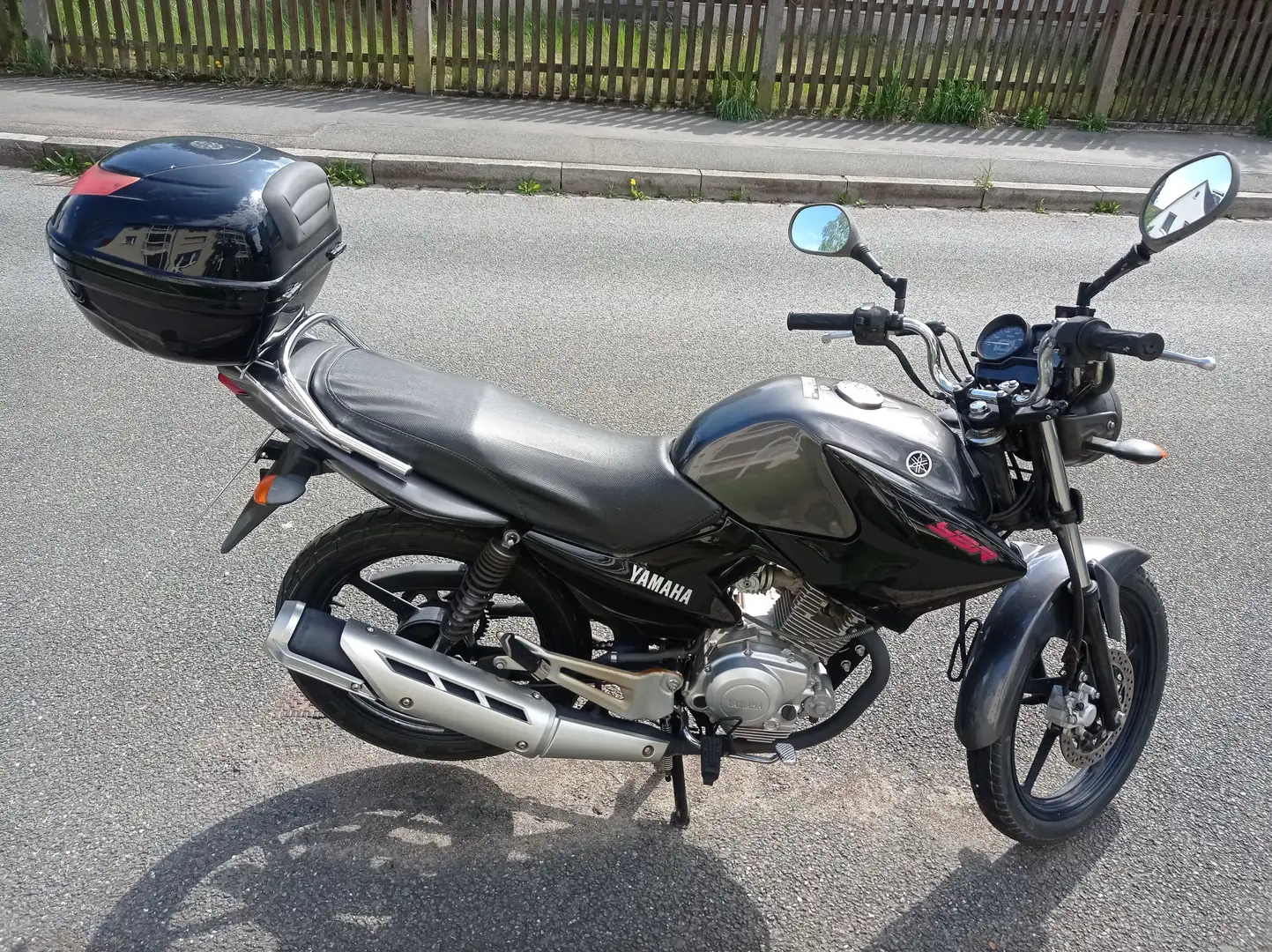 Yamaha YBR 125 Zwart - 1