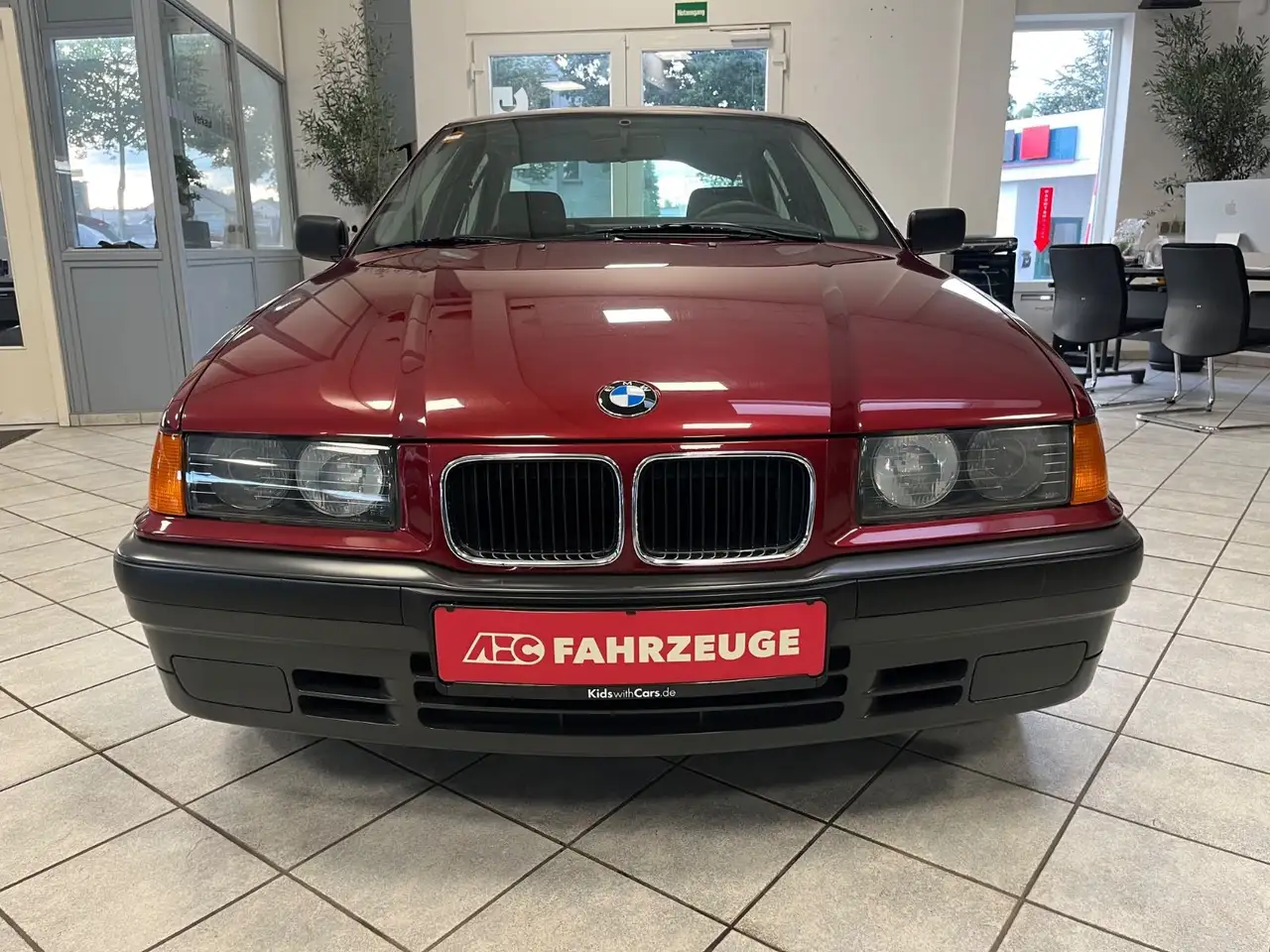 BMW 316 i Lim. 1.Hand / 16.500km / TÜV NEU / Oldtimer, foto 3