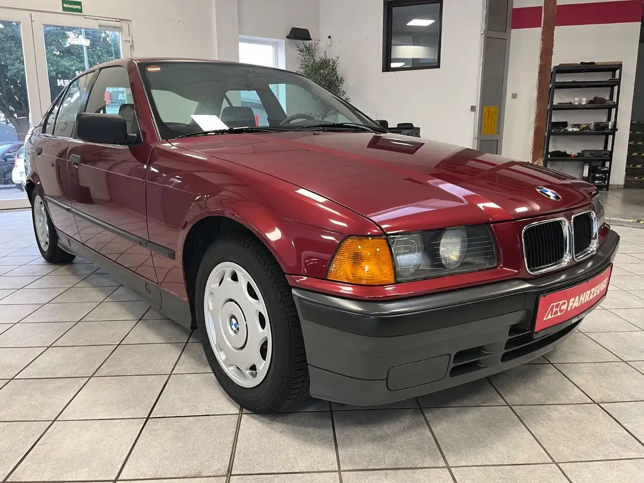 BMW 316 i Lim. 1.Hand / 16.500km / TÜV NEU / Oldtimer, foto 4