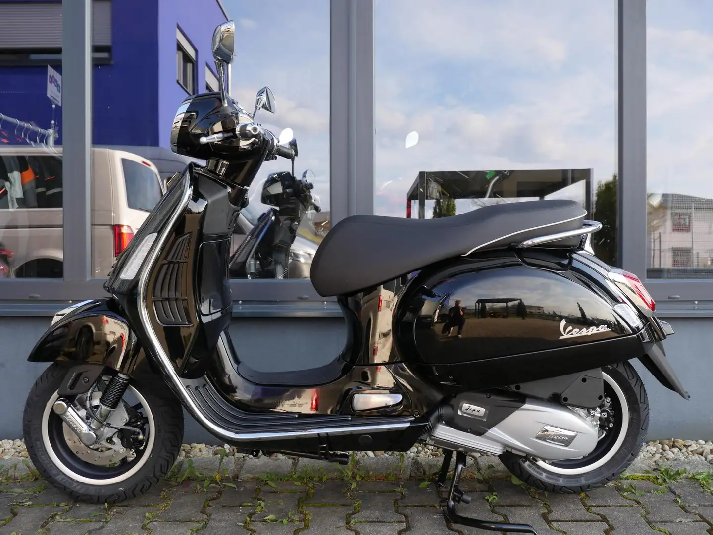 Vespa GTS 300 Super - mehrere Farben - 2