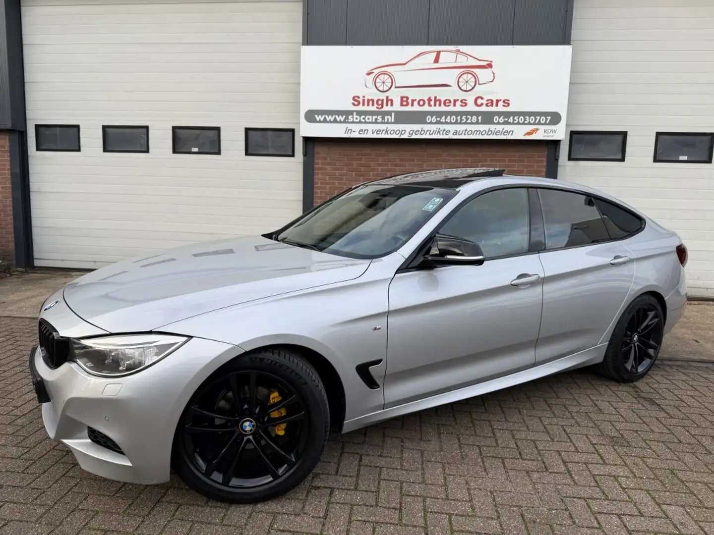 BMW 320 3-serie Gran Turismo 320i H.EXE M-SPORT DAK NAVI X Grijs - 2