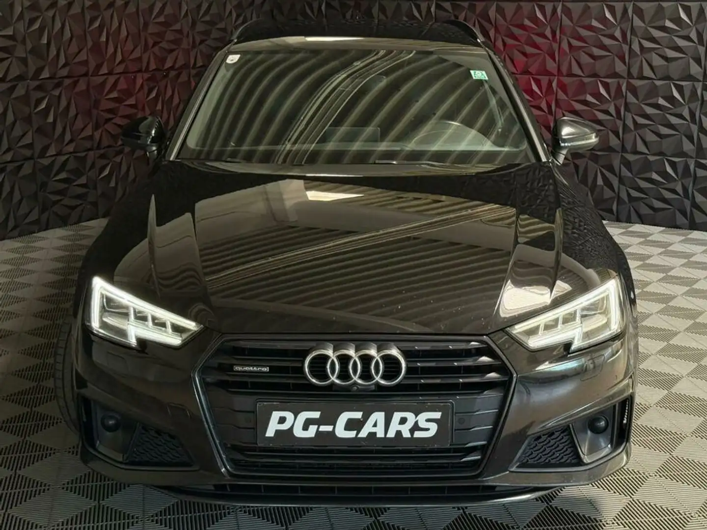 Audi A4 40 TDI sport Schwarz - 2