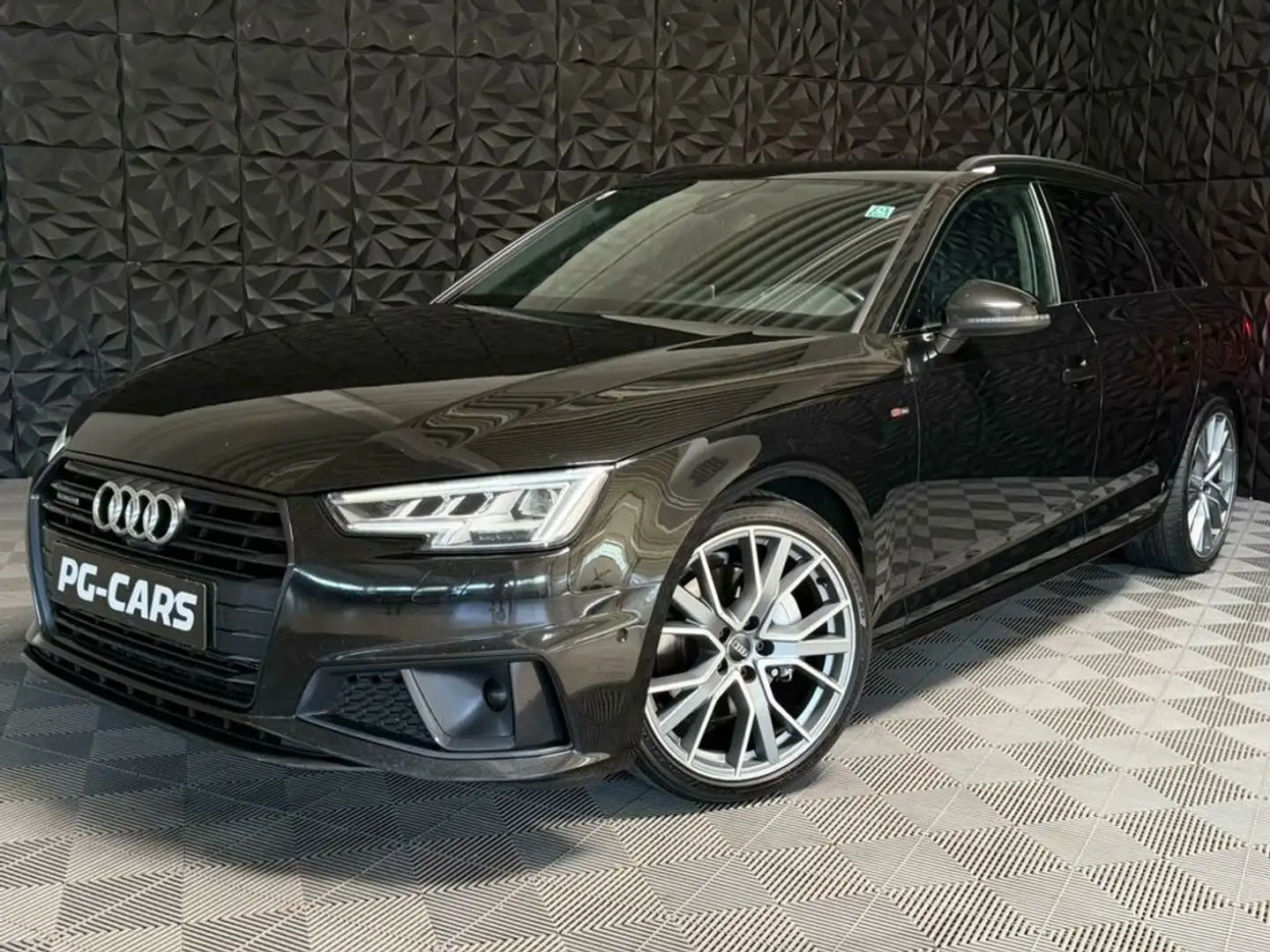 Audi A4 40 TDI sport Noir - 1