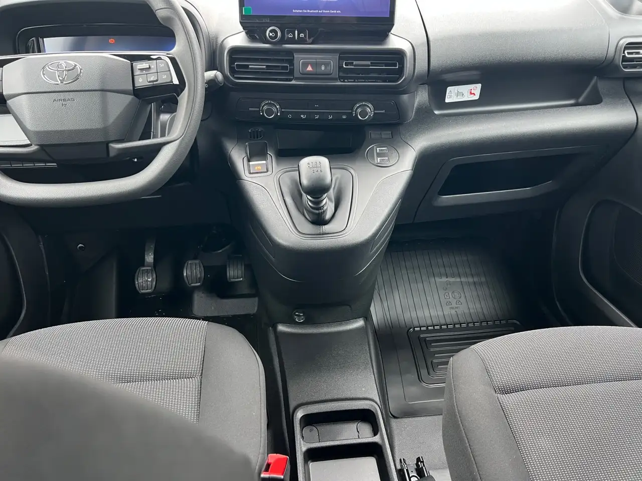 Toyota PROACE CITY Doppelkabine 1.5 D-4D L2 Meister 11