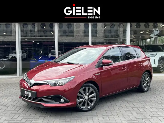 Toyota Auris 1.8 Hybrid Dynamic Plus | Trekhaak, 17 inch Lichtm