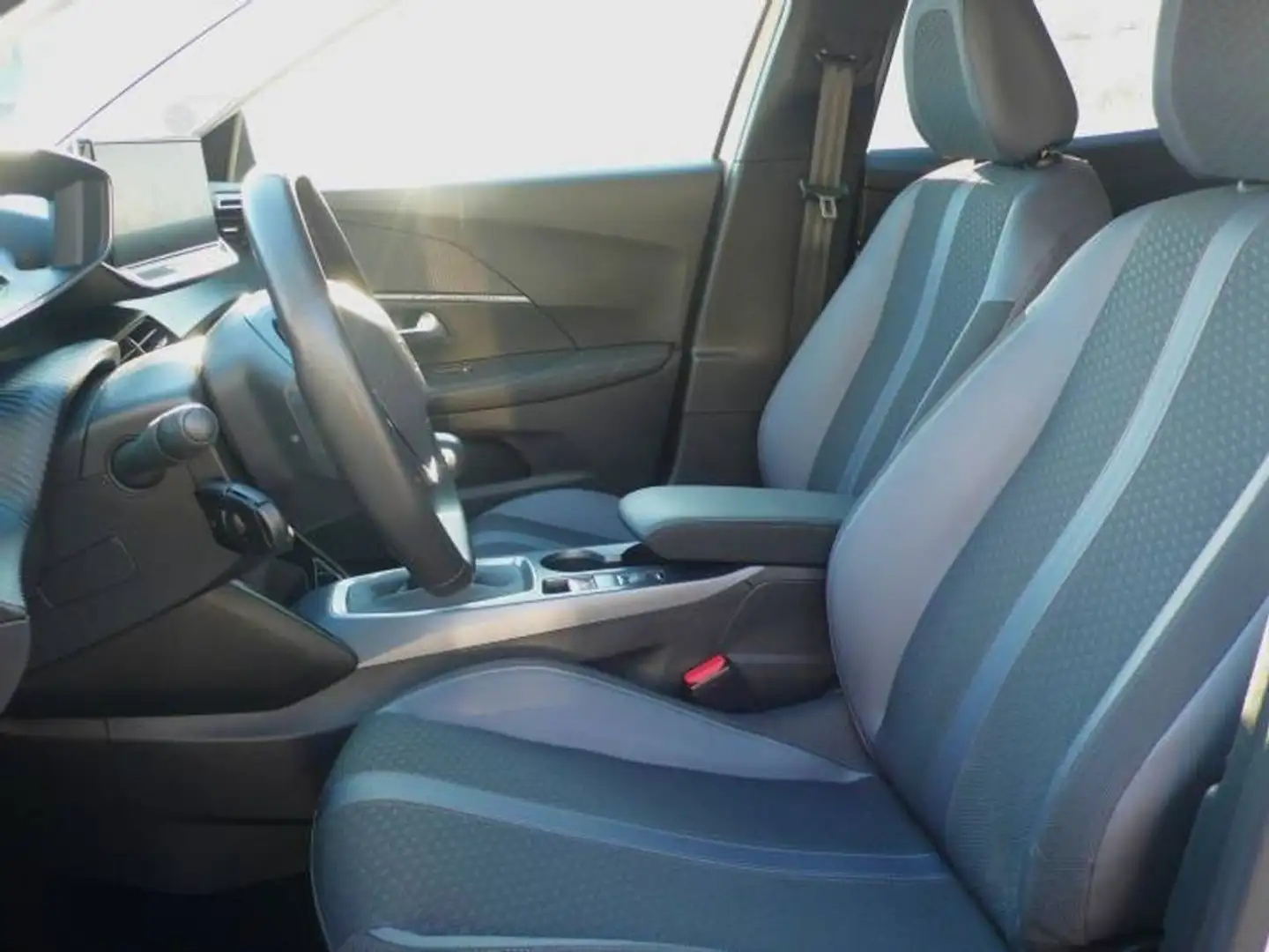 Peugeot 2008 1.2 PureTech S&S Allure 130 Blanc - 2