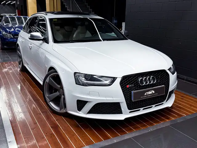 Audi RS4 RS 4 Avant 4.2 TFSI quattro S-Tronic