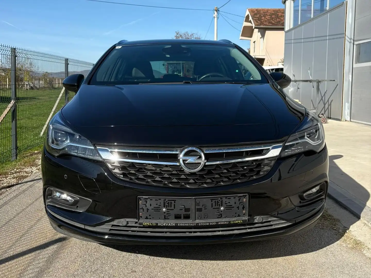 Opel Astra Astra ST 1,6 CDTI Innovation S/S Aut. Innovation Schwarz - 1