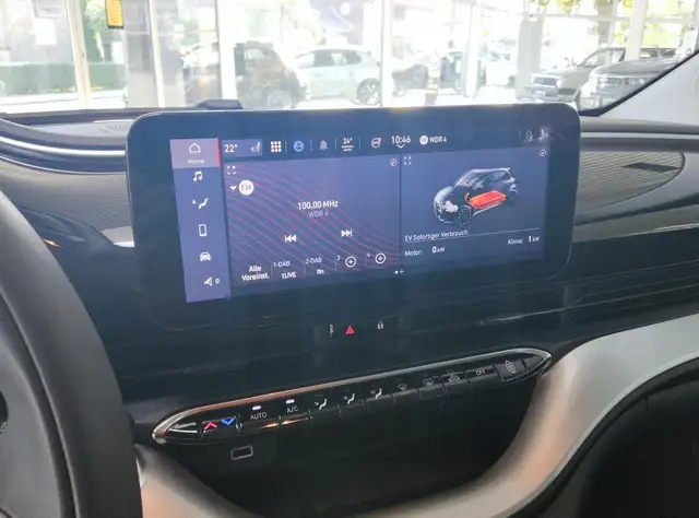 Fiat 500E view 15