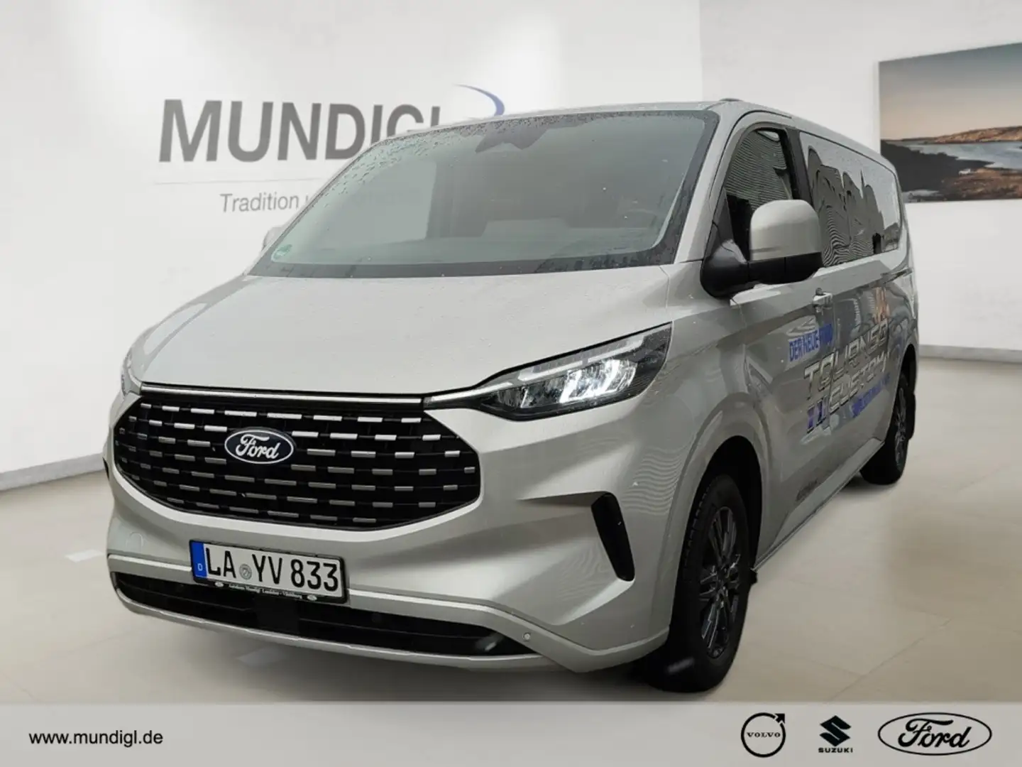 Ford Tourneo Custom Bus 320 L2 Titanium FWD 2.0 Titanium Navi LED Dyn. Ezüst - 1