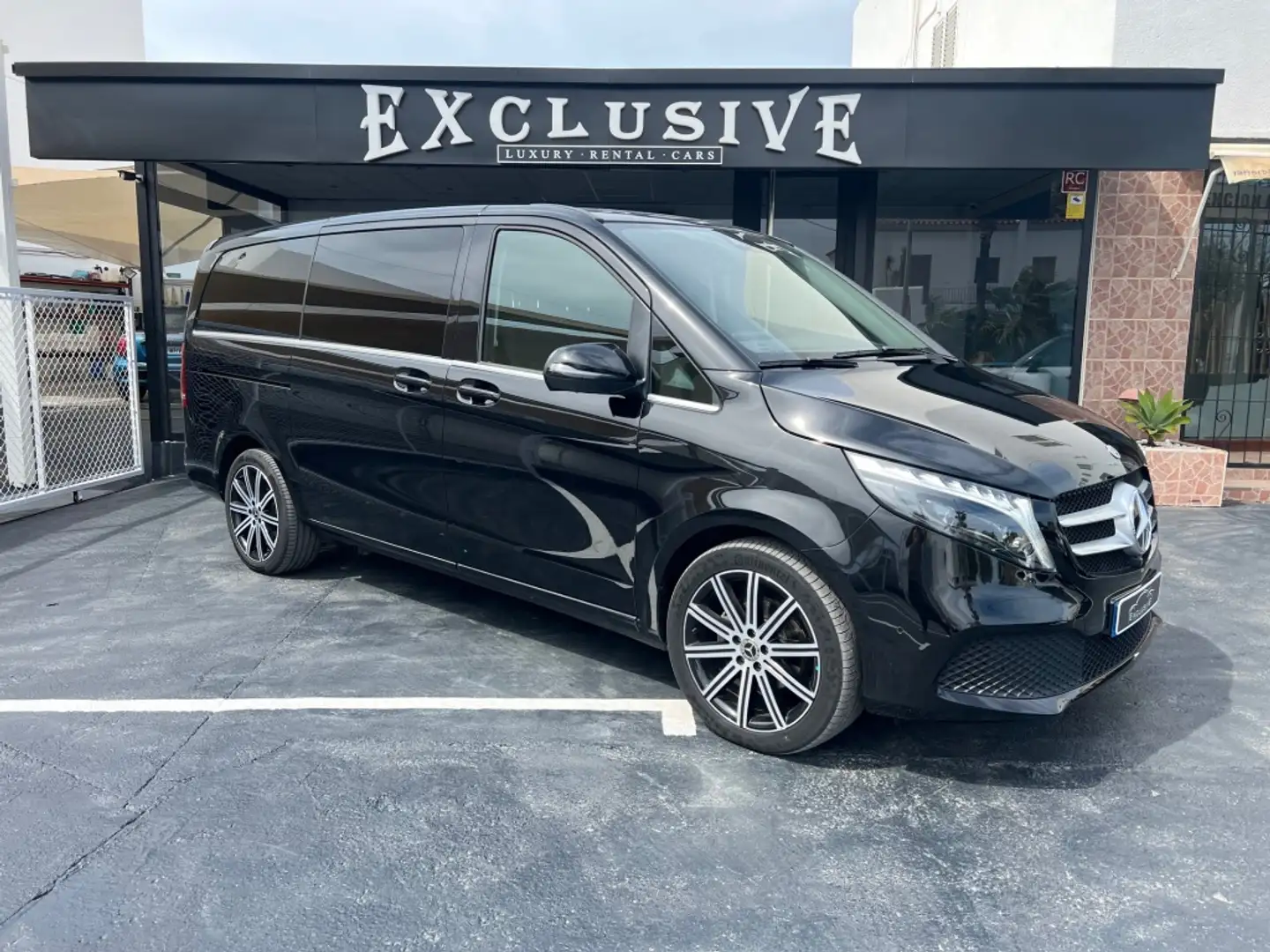 Mercedes-Benz V 220 220d Largo Avantgarde Negro - 1