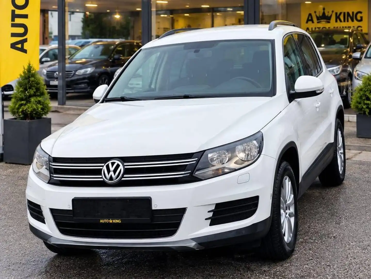 Volkswagen Tiguan Tiguan 2,0 TDI Cool BMT Cool Weiß - 1