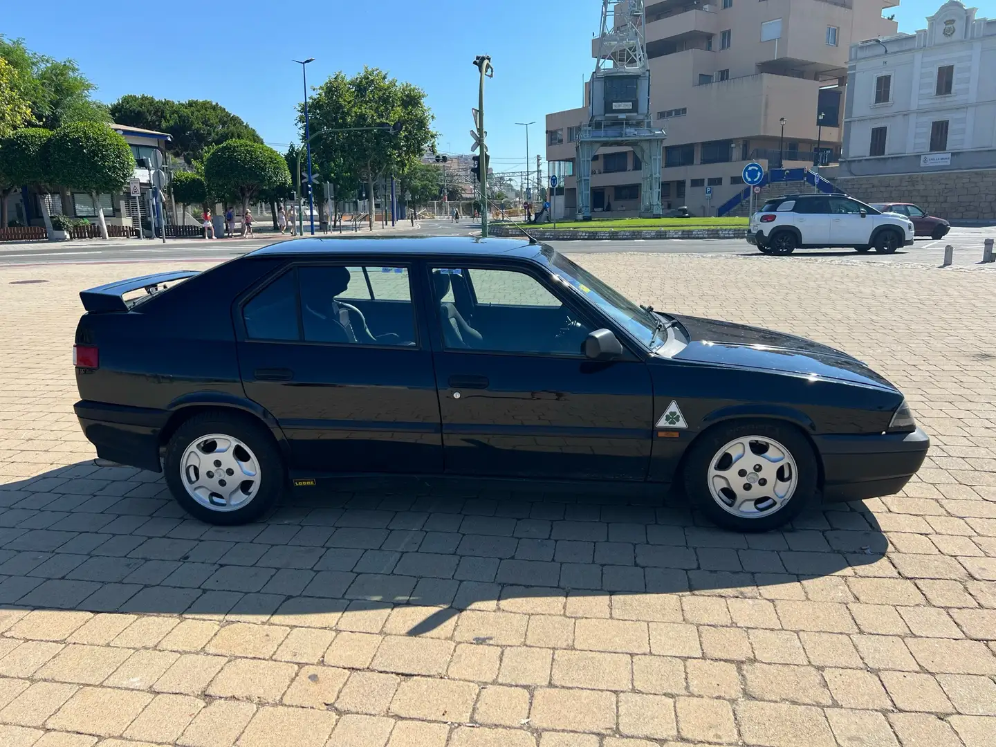 Alfa Romeo 33 1.7 16v Quadrifoglio Permanent Schwarz - 2