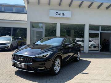 Q30 2.2d Premium Tech 170cv dct