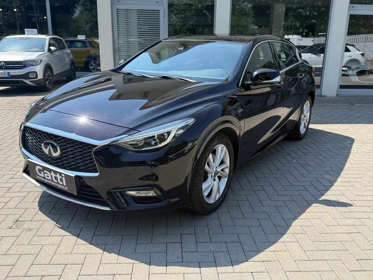 Infiniti Q30 Q30 2.2d Premium Tech 170cv dct Schwarz - 2