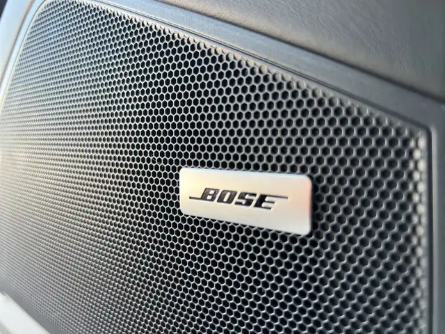 Porsche Cayenne view 15