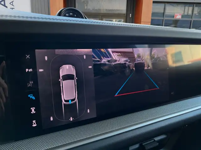Porsche Cayenne view 13