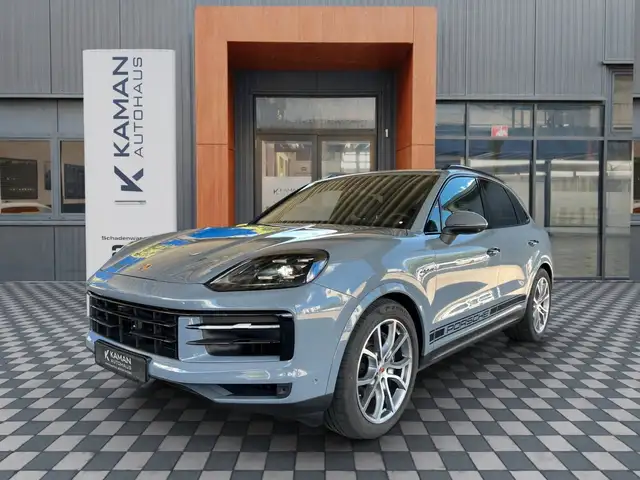 Porsche Cayenne main image