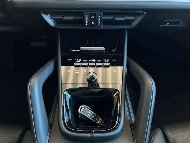 Porsche Cayenne view 8