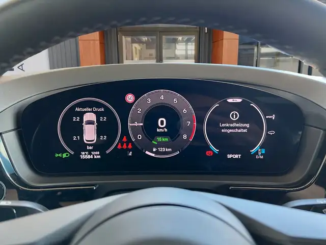 Porsche Cayenne view 10
