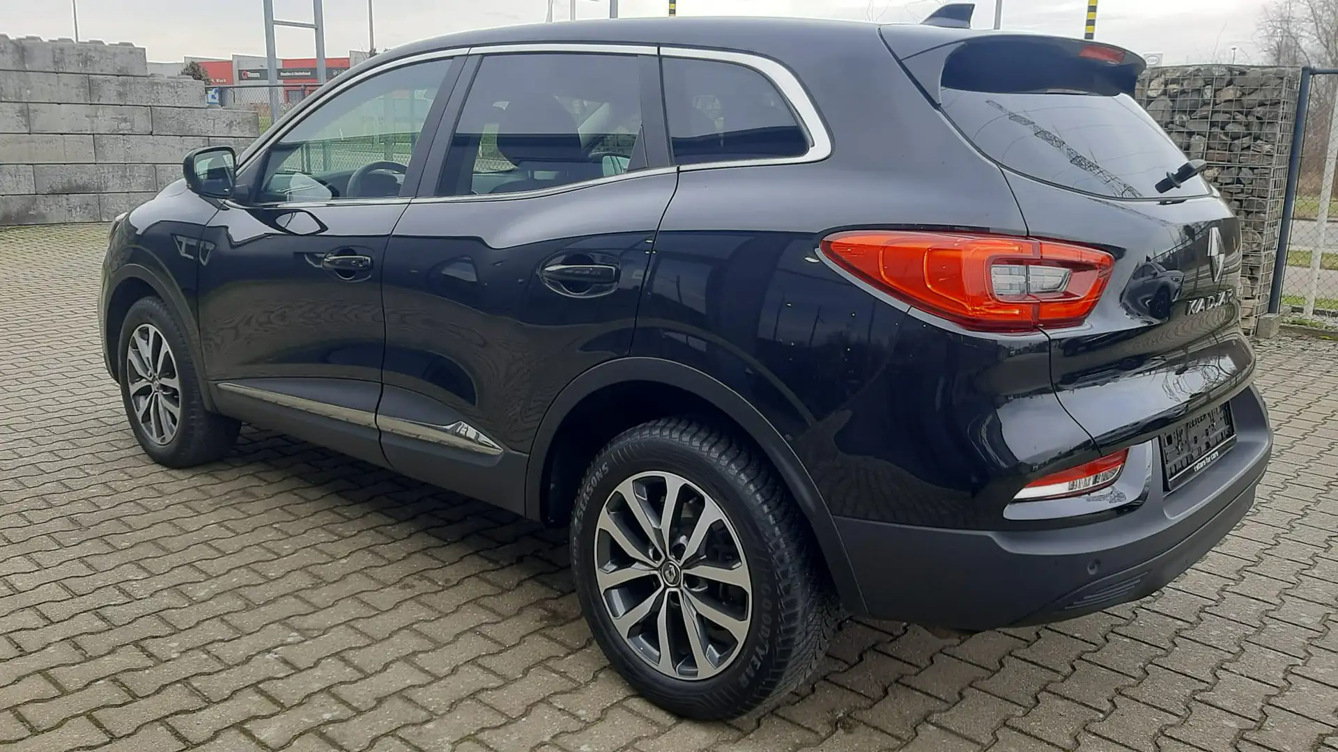 Renault Kadjar TCe 140 EDC GPF BUSINESS EDITION Negro - 2