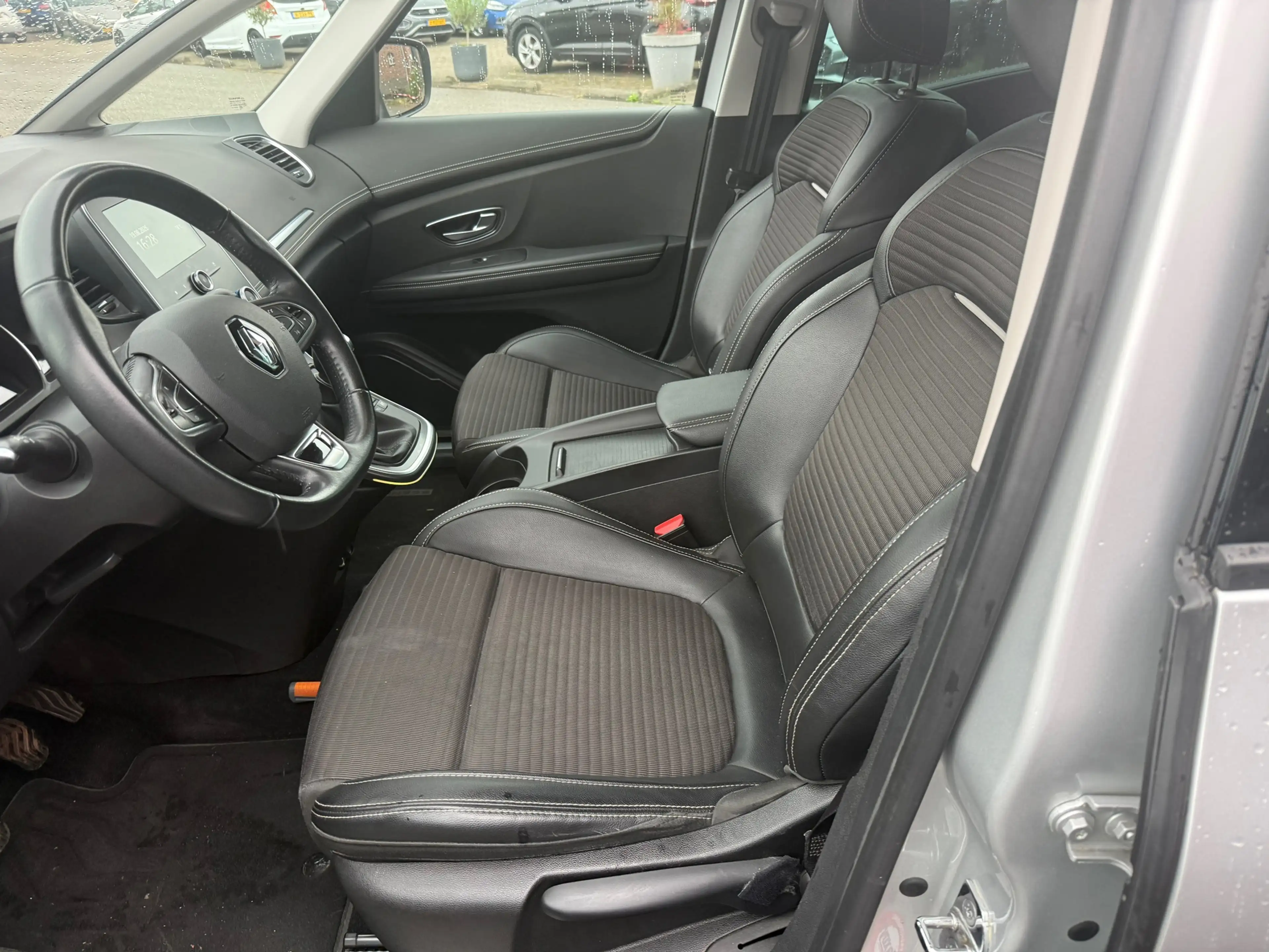 Renault Scenic 1.2 TCe Intens|trekhaak|all seasonbanden — photo 6