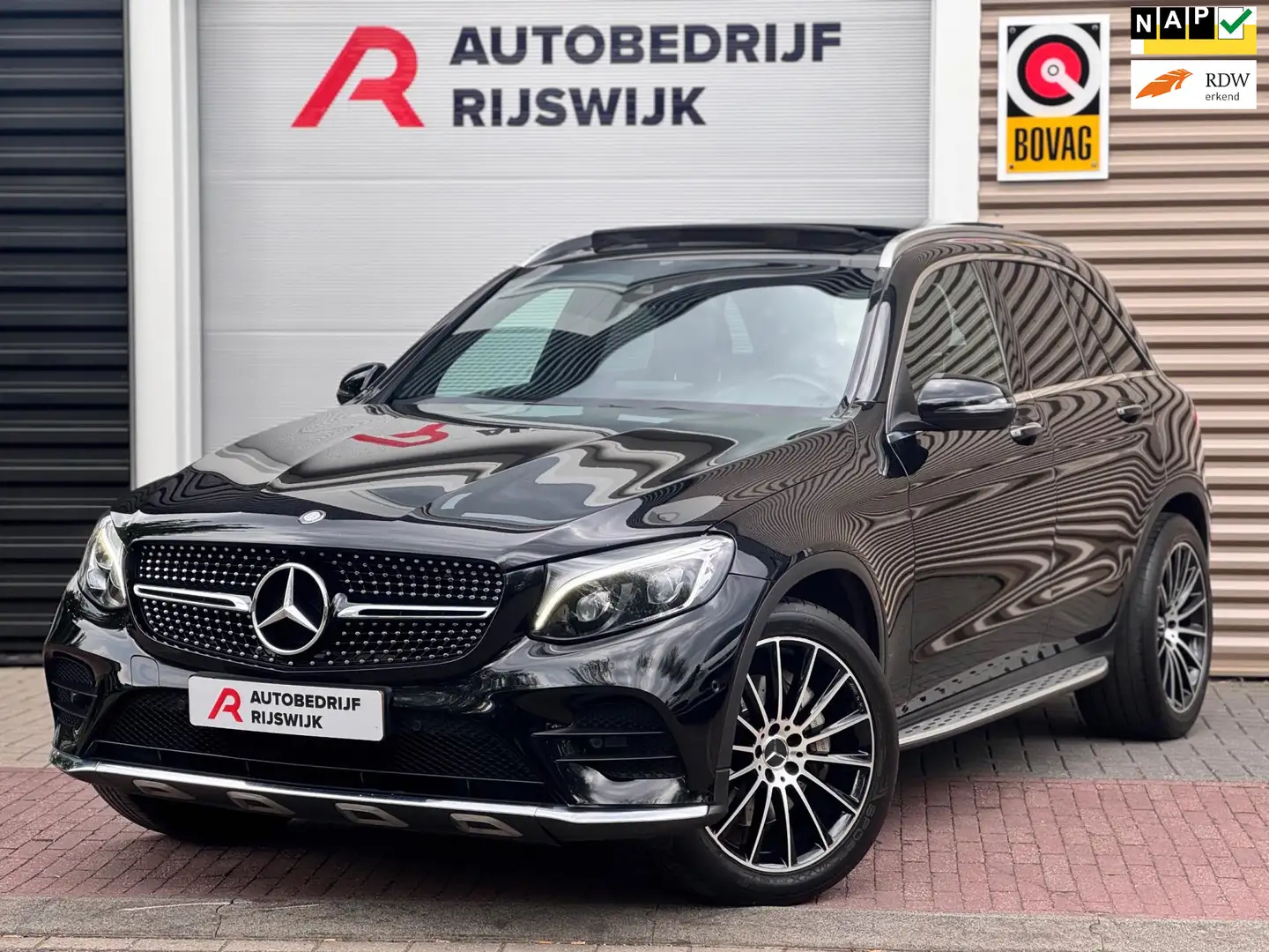 Mercedes-Benz GLC 250 4MATIC Prestige Pano/Burmester/Keyless Zwart - 1