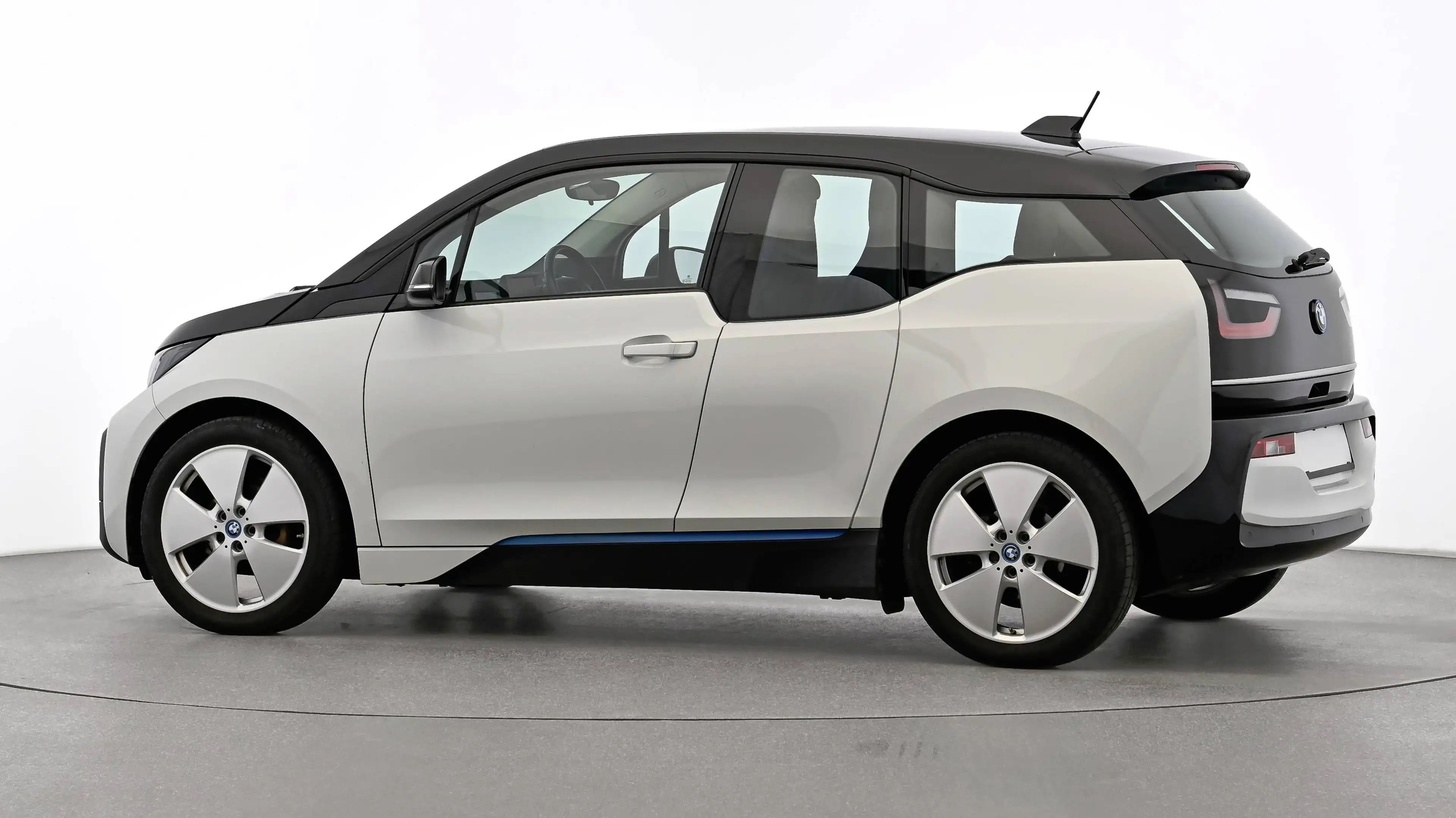 BMW i3 96% Batterie-Zertifikat WÄRMEPUMPE — photo 9